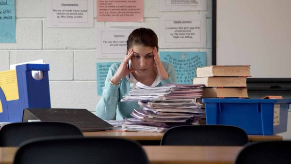 ¿Por qué las condiciones de los profesores de escuelas privadas son tan precarias?