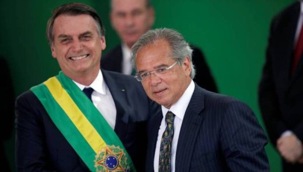 Bolsonaro quiere meter por la ventana de la reforma previsional una nueva reforma laboral