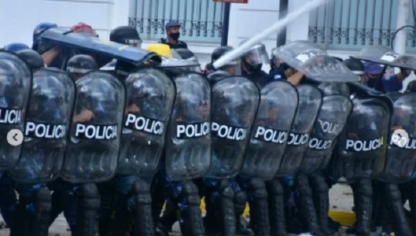 Referentes del Frente de Izquierda repudiaron la represión en Formosa 