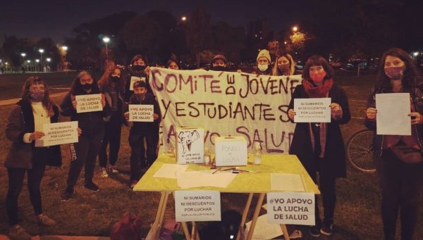 Comité de jóvenes estudiantes y trabajadores en apoyo a la lucha de salud de Neuquén junta firmas y fondo de huelga