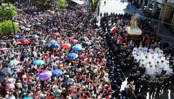 Salta: durante la festividad del Milagro bares y boliches podrán abrir sus puertas