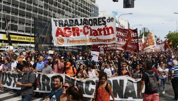 El sindicalismo de izquierda planteó: paro general, que se ajusten los capitalistas 