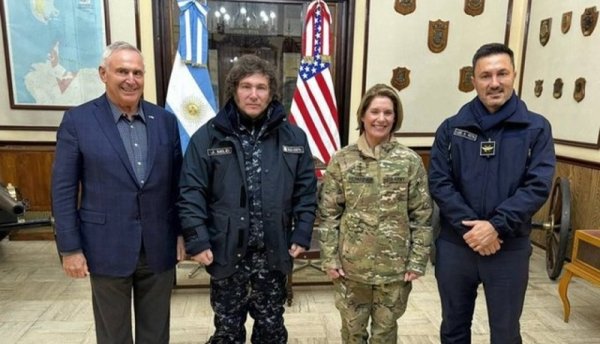 Milei homenajeó a la generala Laura Richardson del Comando Sur de Estados Unidos