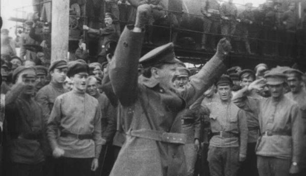 Función especial: "La historia de la Guerra Civil" de Dziga Vertov