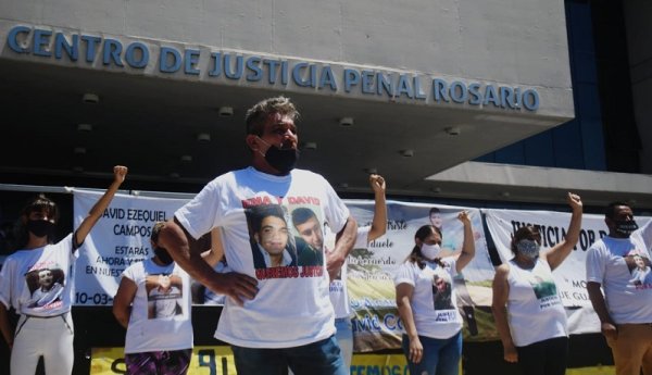 Condenaron a perpetua a dos policías por el asesinato de David Campos y Emanuel Medina en Rosario