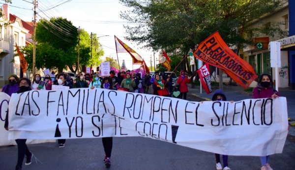 Santa Cruz: #25N hubo movilización contra la violencia de género