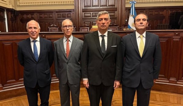 La Corte Suprema auxilia al Gobierno: tomó juramento a García-Mansilla, el juez derechista de Milei 