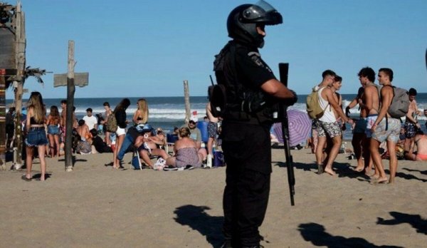 Aumentan los contagios y en la costa se les da mayor poder a las fuerzas represivas