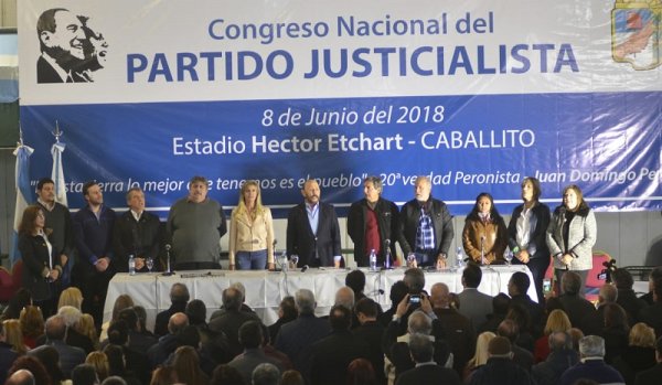 El Congreso del PJ sesionó en Ferro sin los gobernadores del “peronismo federal”