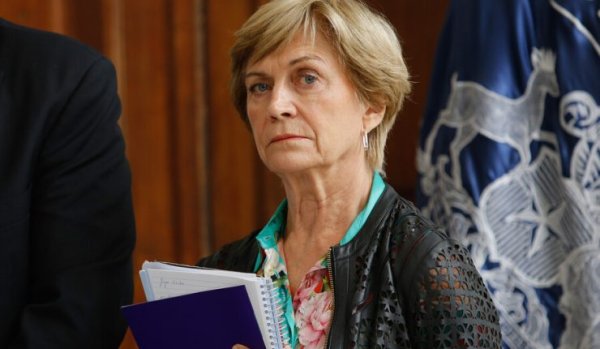 Evelyn Matthei imita a Milei: anuncia un recorte de US$ 6.000 millones si llega a la presidencia