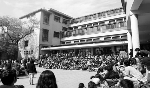 Estudiantes de la U. Chile convocan a Asamblea Interfacultades