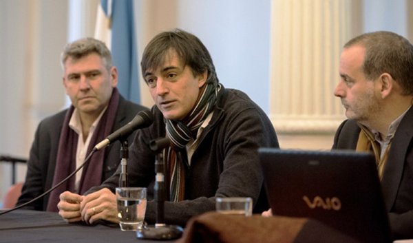 Esteban Bullrich lanza planes educativos con Bunge & Born y Pérez Companc