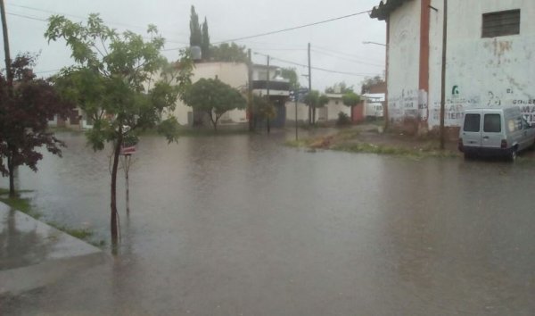 Fuerte temporal en el Alto Valle de Neuquén y Río Negro genera serias complicaciones