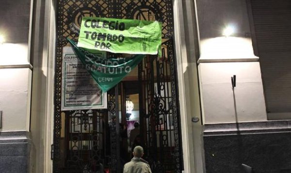 Secundarios porteños por el #AbortoLegal 