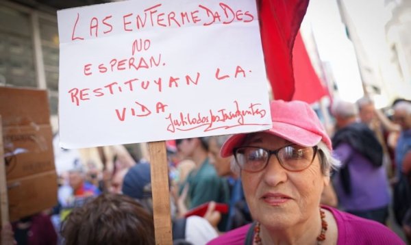 Jubilados: "No vamos a abandonar las calles, luchamos por nosotros y las nuevas generaciones" 