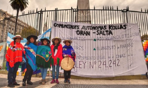 Comunidades kollas de Orán se manifiestan en Plaza de Mayo en reclamo de tierras