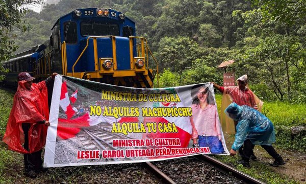 Pobladores de Aguas Calientes frenan privatización