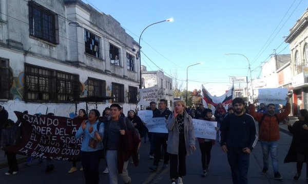 Berisso: peligran carreras terciarias en la Escuela de Arte