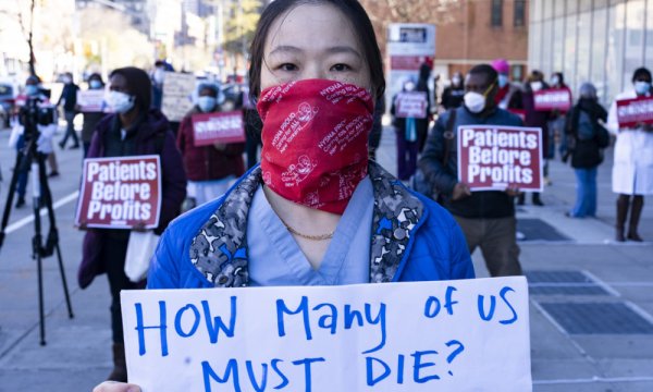 ¡Mujeres en la primera línea de la crisis sanitaria y en el combate contra el capitalismo patriarcal y racista!