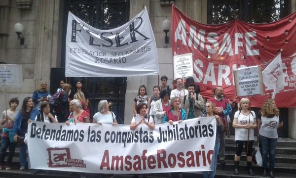 Movilización en rechazo al “Operativo Aprender”