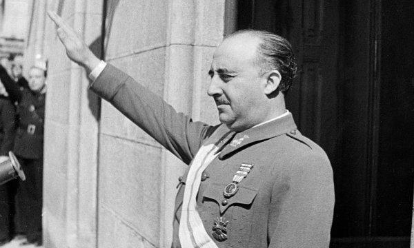 Efemérides de ChatPTS: ¿quién fue Francisco Franco?