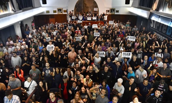 Télam: asamblea votó rechazar los retiros, mantener acampes y coordinar con otros sectores en lucha