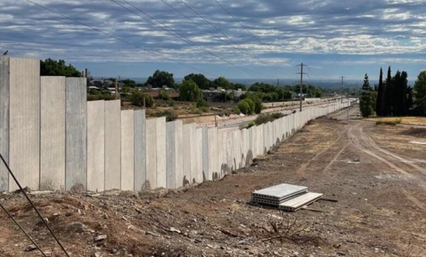 ¿Universidad pública para todxs? Las autoridades de la UNCuyo quieren a los barrios populares lo más lejos posible