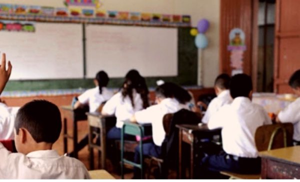 MEP anuncia regreso presencial paulatino a clases sin vacunas