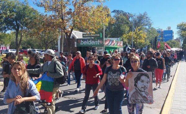 Masiva movilización a 17 años del asesinato de Carlos Fuentealba