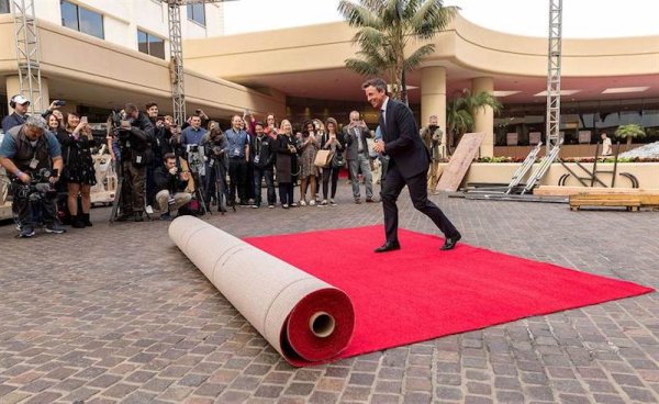 Globos de Oro: alfombra roja y vestidos negros 