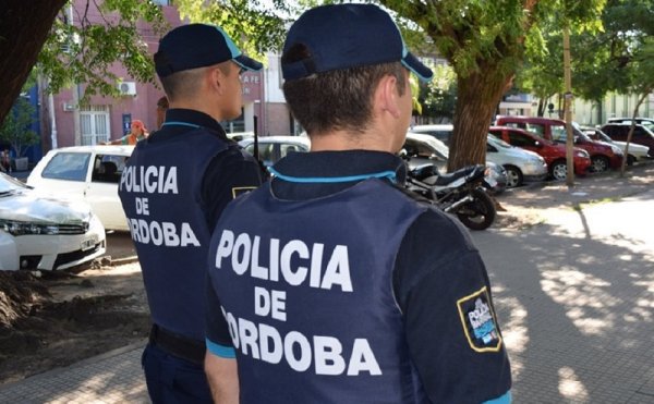 En Tanti una mujer fue baleada por un sargento de la policía de Córdoba