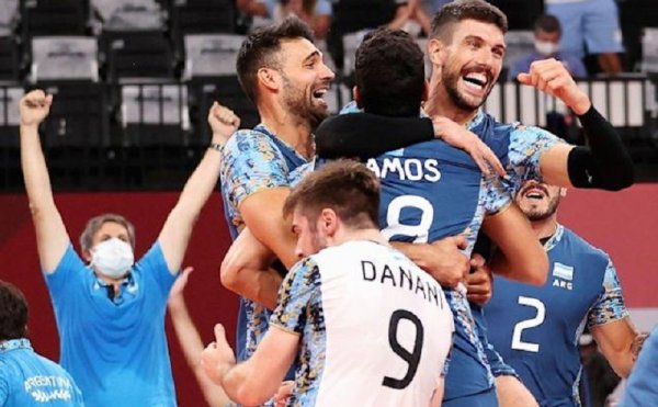 Vóley: Argentina le ganó a Italia 3 a 2 y está en semifinales