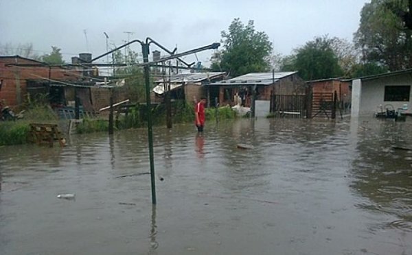 Como es la vida de una trabajadora en Las Tunas de Tigre detras de los negocios de Constantini