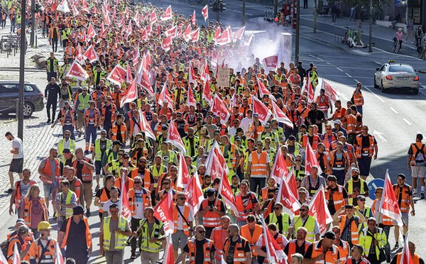 Huelga portuaria en Alemania: ante la prohibición legal del paro ¡todos somos el puerto!