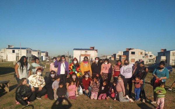 Comisión de mujeres de Los Ceibos realizaron charla contra la violencia de género