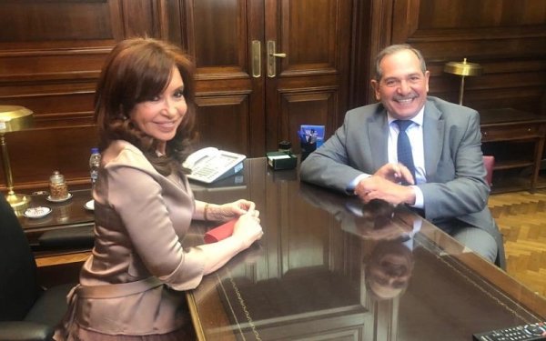 Cercano a CFK, Alperovich será candidato a gobernador por fuera del PJ y competirá con Manzur