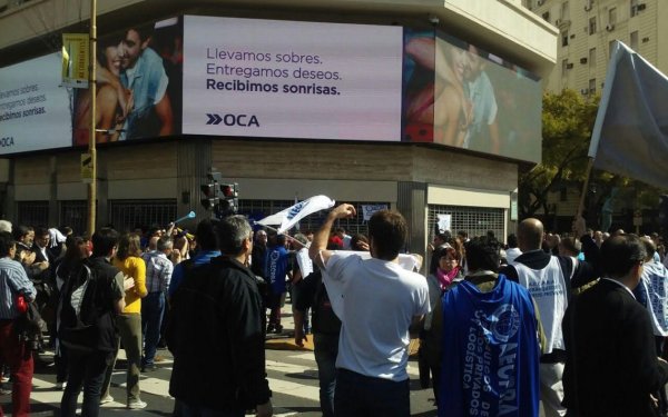 Trabajadores de OCA continúan en conflicto en defensa de los puestos de trabajo