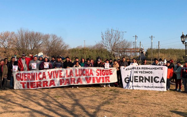 Cuatro años de lucha: Asamblea unitaria de las familias organizadas por las viviendas en Guernica