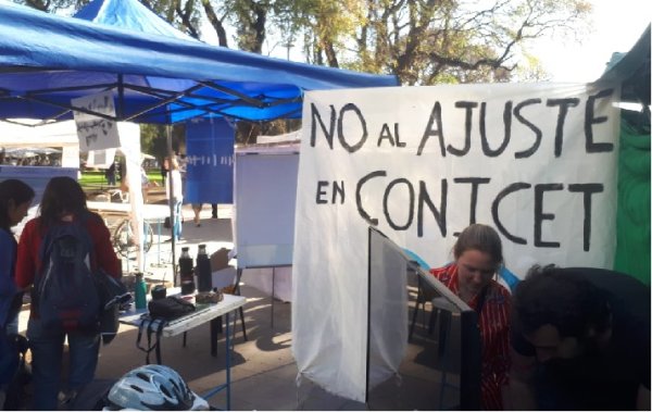 Mendoza: feria de Conicet en defensa de la educación y la ciencia