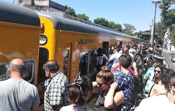 Metrovías a sus trabajadores del Tren Urquiza: "Ni sueñen con guantes y barbijos"