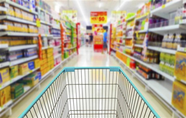 Las ventas en supermercados y mayoristas cayeron hasta el 11,4% en febrero