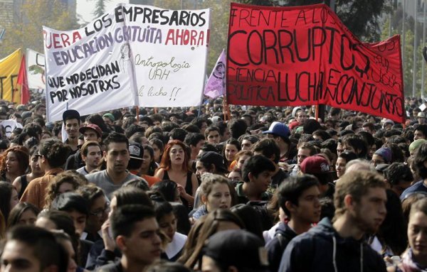 Democracia directa para fortalecer un plan de lucha que enfrente la crisis que generó el lucro y el autoritarismo universitario