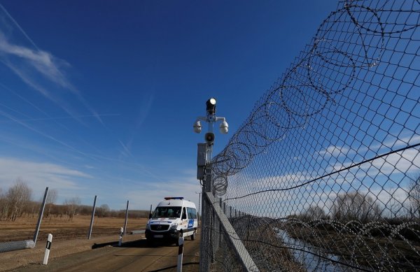 Hungría prepara campos de concentración para los refugiados