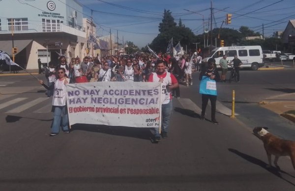 Docentes de Cutral Co y Plaza Huincul en las calles por infraestructura y mantenimiento escolar