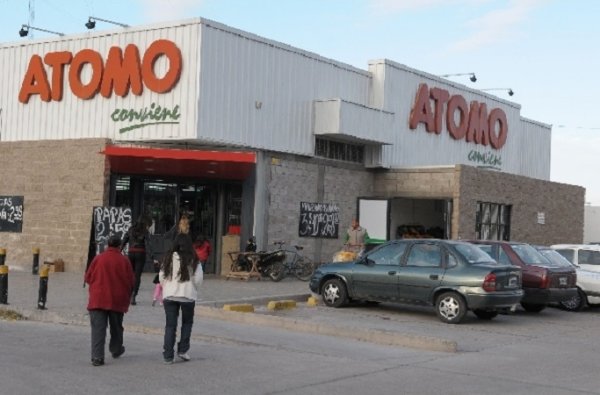 Trabajadores de supermercados Átomo denuncian incumplimientos de la empresa