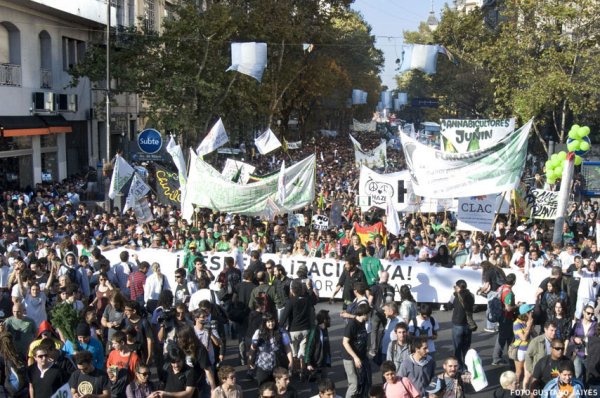 Marcha Mundial de la Marihuana: la ilegalidad es el negocio de los narcos y mafias policiales