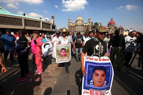 En Basílica de Guadalupe: mensaje por los 43 de Ayotzinapa