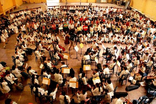 Por la continuidad de las Orquestas y Coros del Bicentenario