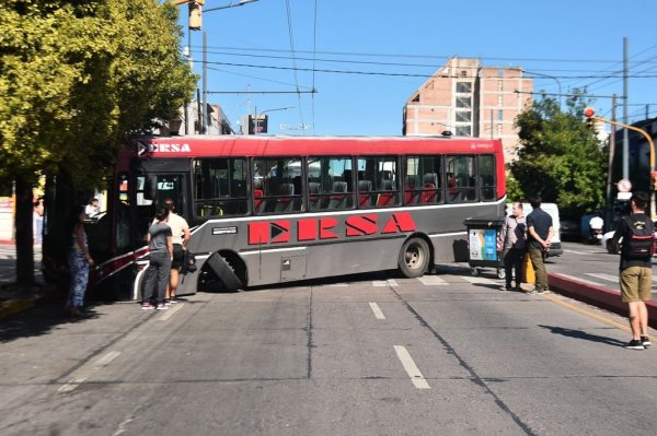 Denuncian que Ersa sacaba colectivos a la calle de Córdoba que no estaban en condiciones