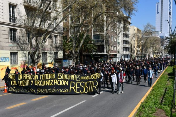 Liceos emblemáticos contra la ley de gatillo fácil: ¿Cómo enfrentar las leyes represivas?